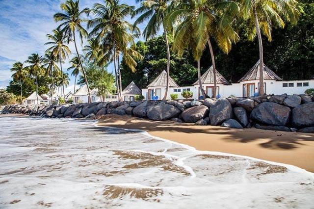Bungalow-sur-plage---Front-beach-bungalow.jpg