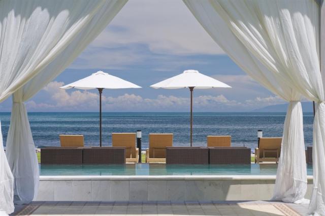 bali_garden_beach_ocean.jpg