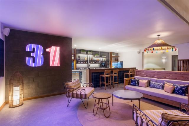 SA-Bar 31-01.jpg