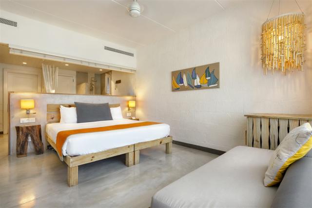 ZA_Superior room_Chambre supérieure 01.jpg