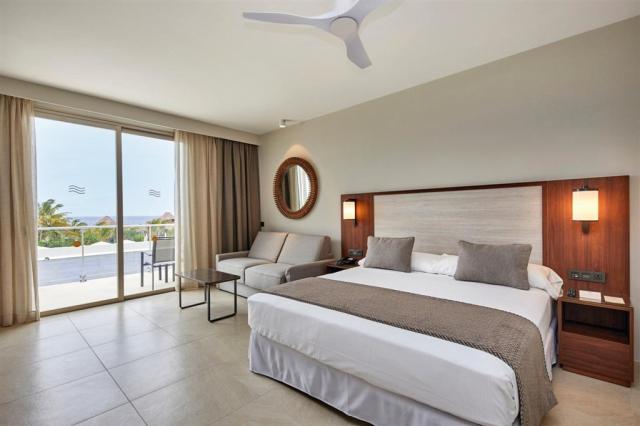JBO_22_119---Superior-room-sea-view.jpg