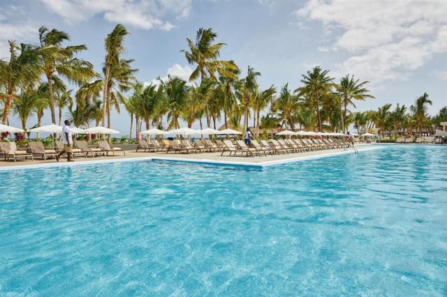 JBO_22_008---Pools.jpg