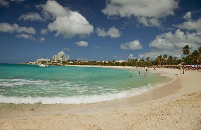 Mulet-Bay-Sonesta-Maho.jpg