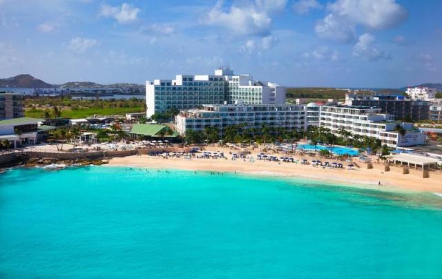 Resort-Exterior-(3)-HERO-IMAGE.jpg