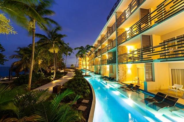 Swim-Out-Junior-Suites-Exterior-at-night---Copy.jpg