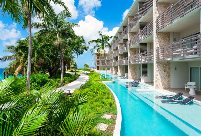 Pool-Swim Out Junior Suites.jpg