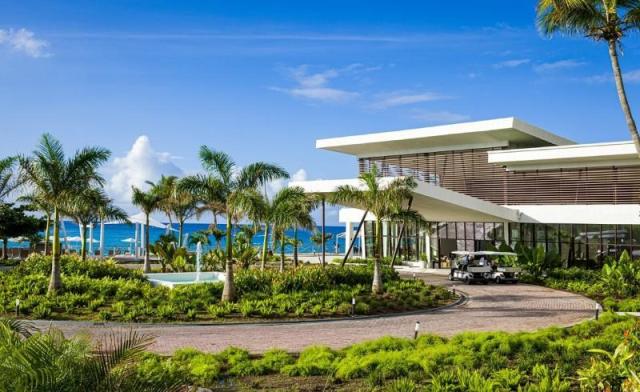 Resort-Exterior-Lobby.jpg