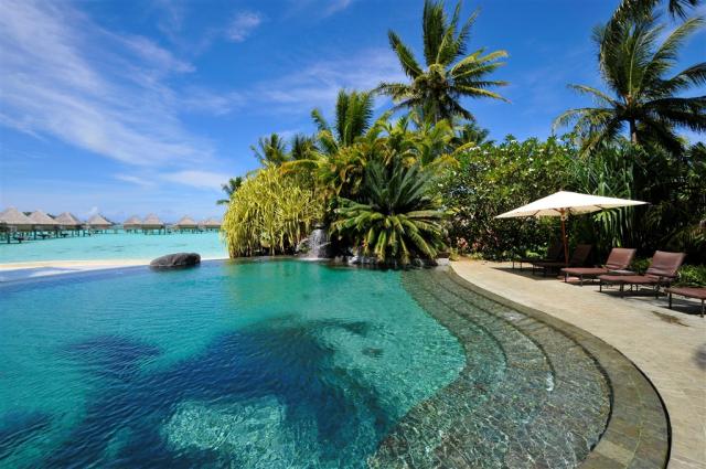 BOB Intercontinental Moana Public. Swimming Pool (2).jpg