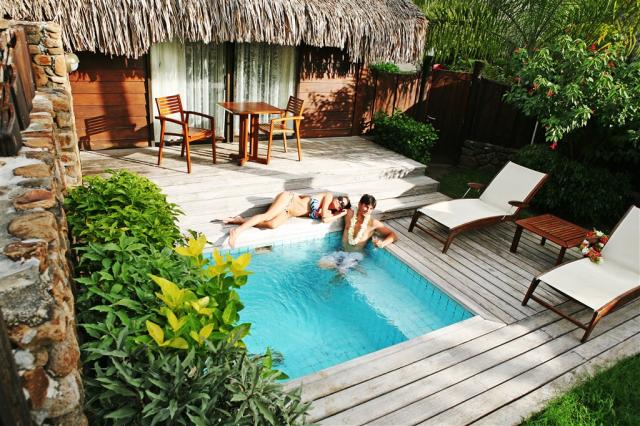Manava Beach Resort Moorea - Premium Gdn Pool Bgls 7.jpg