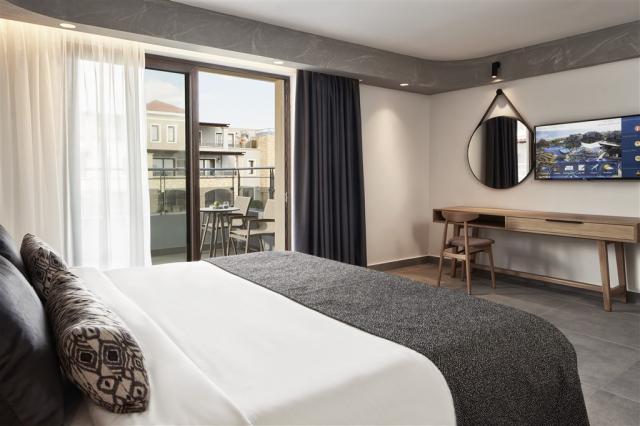 Double_Room_Inland_View.jpg