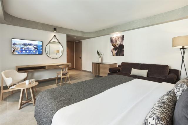 Double_Room_Side_Sea_View (1).jpg