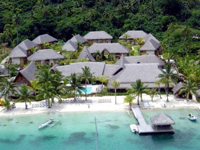 BOB Royal Bora Bora_Public Area_ Beach.jpg