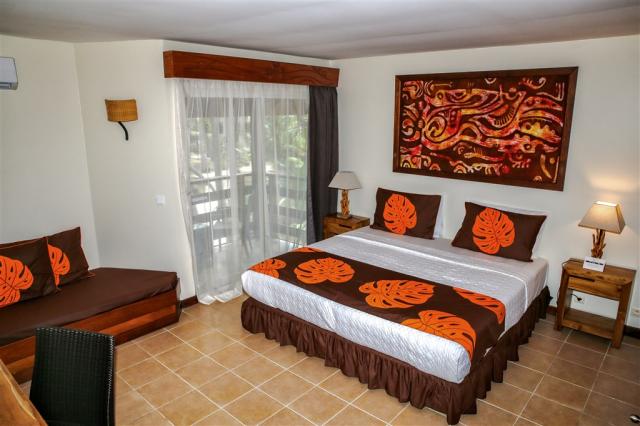 BOB Royal Bora Bora Standard Room (14).jpg