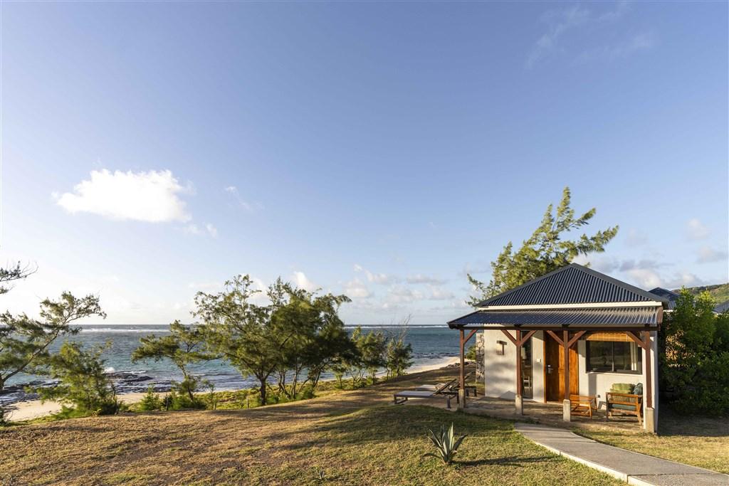 Accommodation-Beachfront_Villa-08.jpg