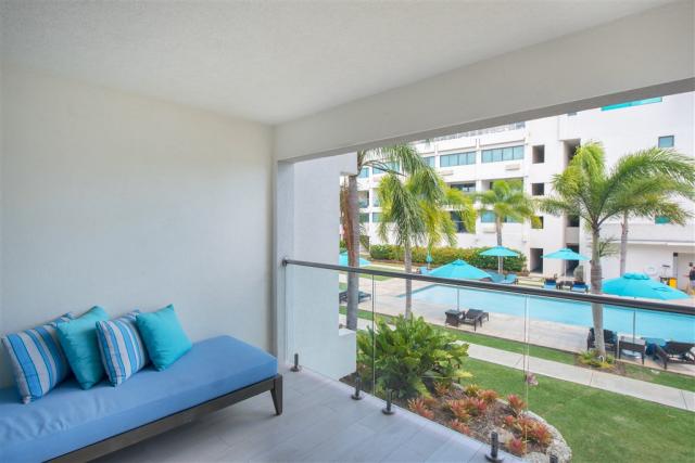 patio Signature Room.jpg