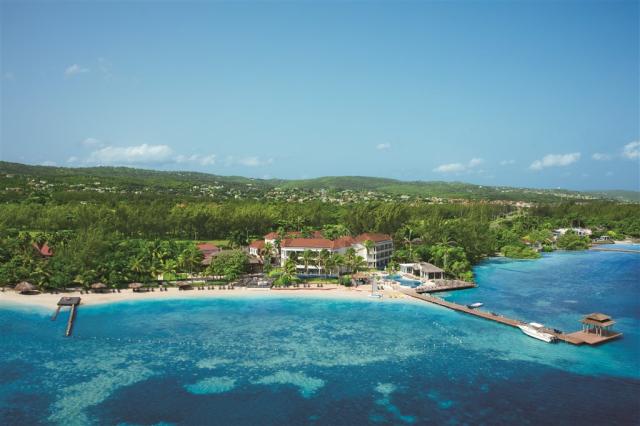 Coyaba Beach Resort & Spa & Club