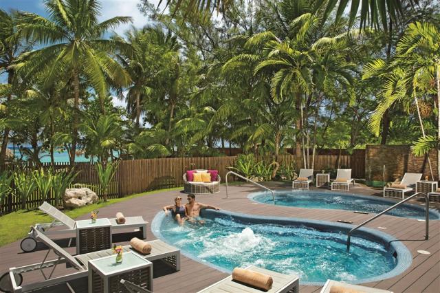 ZOMBJ-SPA-OutdoorWhirlpools-2A-CB.tif