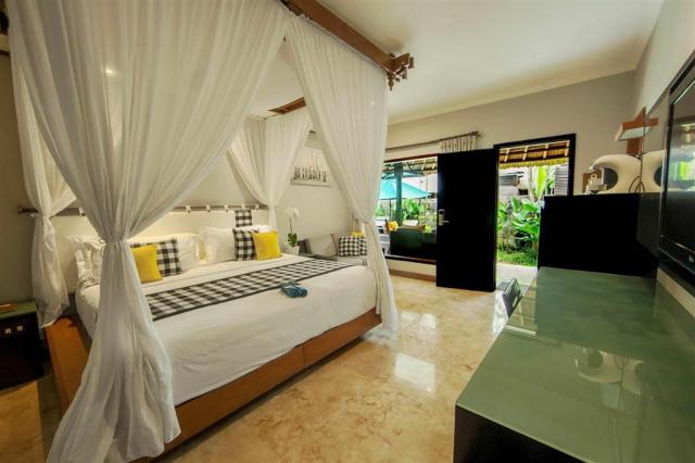 legian_beach_room_0.jpg
