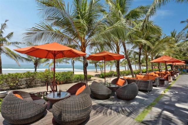legian_beach_restarea.jpg