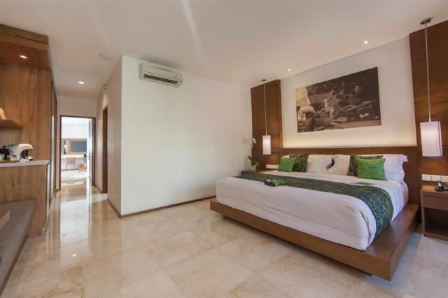 legian_beach_room.jpg