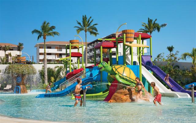 DREPM-EXT-WaterPark1-1A-CB.jpg