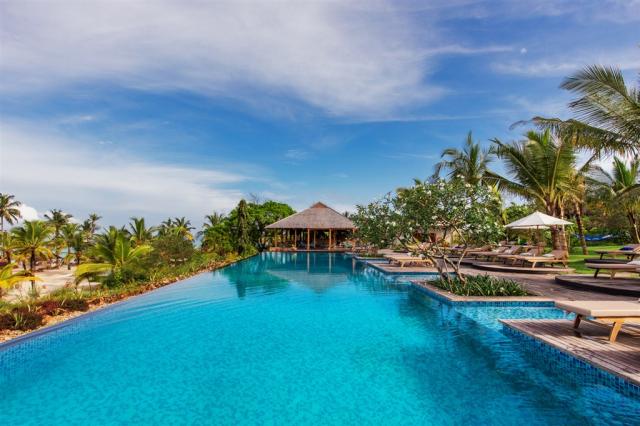ZURI_Swimming_pool2.jpg