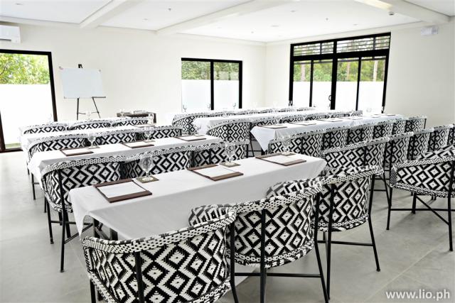 15. Huni Lio - Function Room (1) (1).jpg