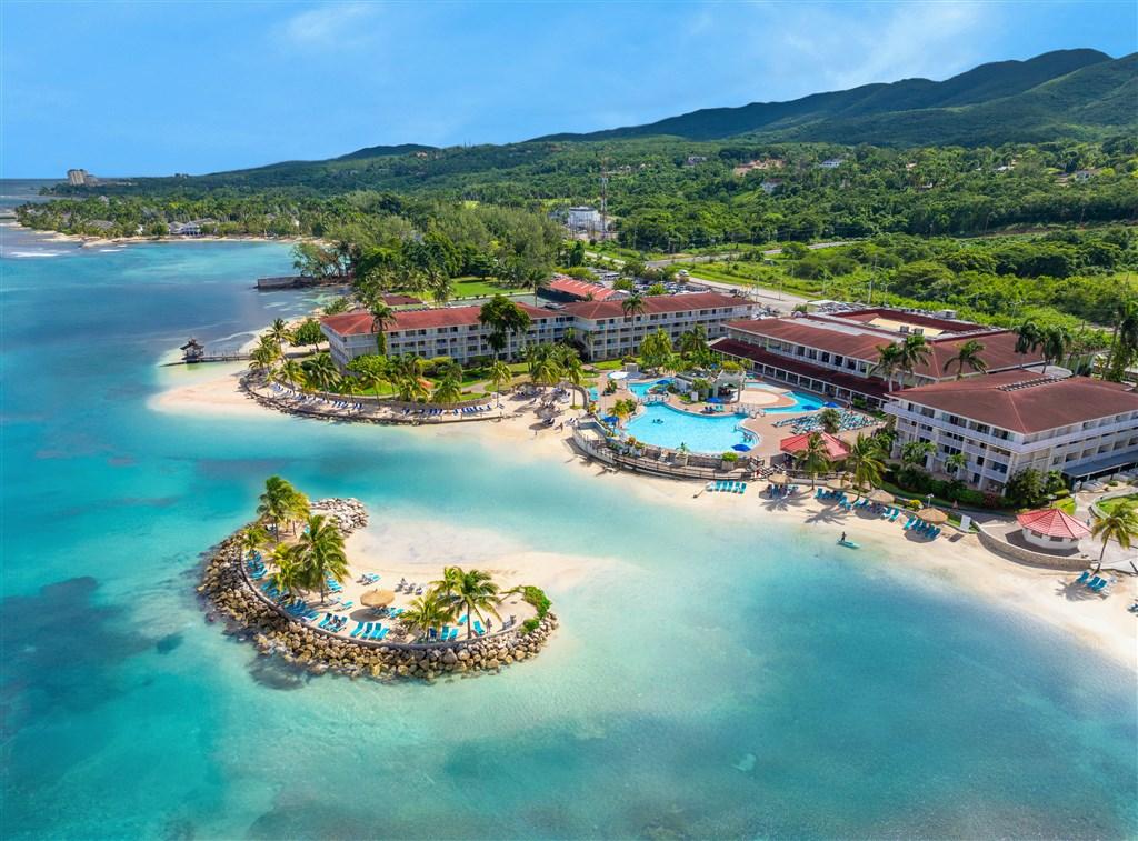 Drone_Catalonia_MontegoBay_DuarteDellarole-3.jpg