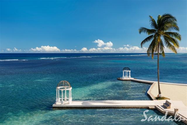 Sandals-SRC-BeachAerial-4.jpg