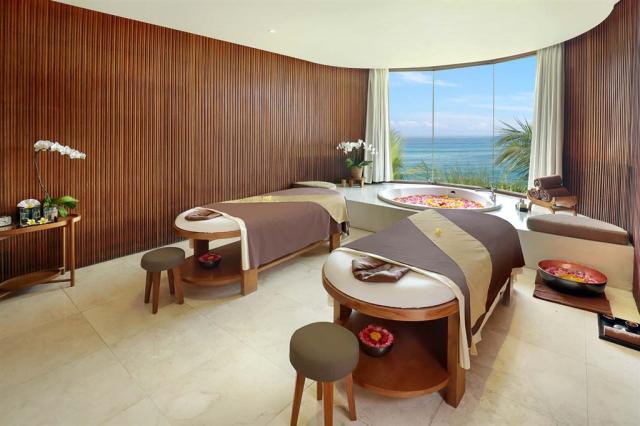 Candi Beach -Ocean-Spa_Room-Treatment-1.jpg