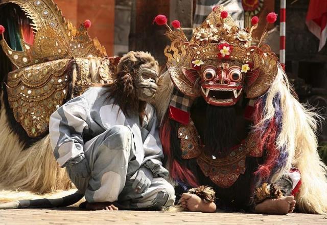 Bali-tanec-Barong.jpg