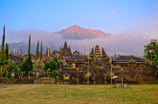 Bali Besakih.jpg