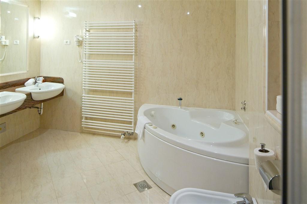kompas,exec,bath (2).jpg