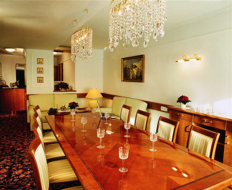 Meeting room1.jpg