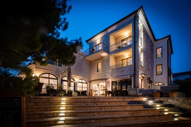 Exteriér3_Nikola_Vodice.jpg