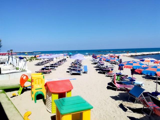 4707_spiagga_martinsicuro_agenziapetra_71.jpeg