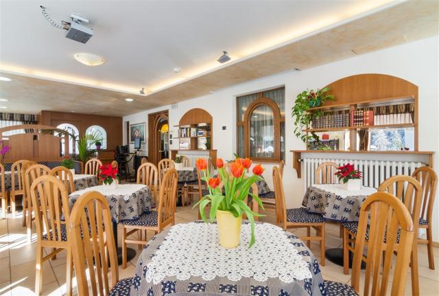 Edelweiss_restaurace.jpg