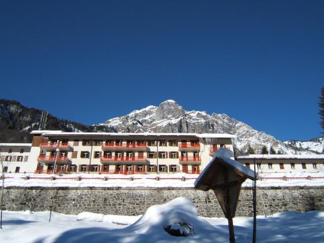 Bella Italia & Efa Village