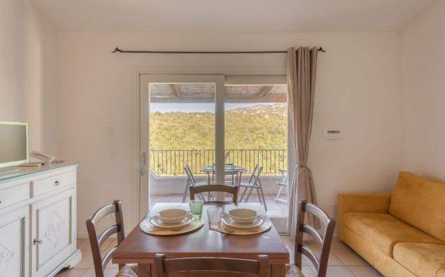 51-monolocale-2-persone-residence-ea-bianca-241108-46954861-2.p