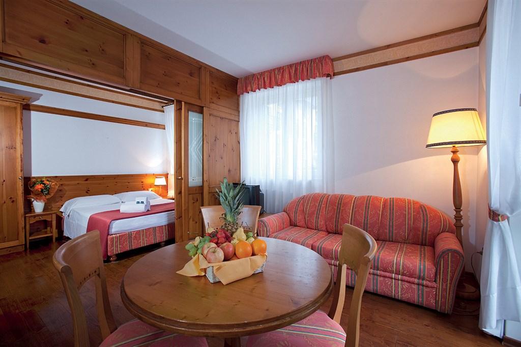 IT_Cortina_Misurina_int07_FamilyRoom.jpg