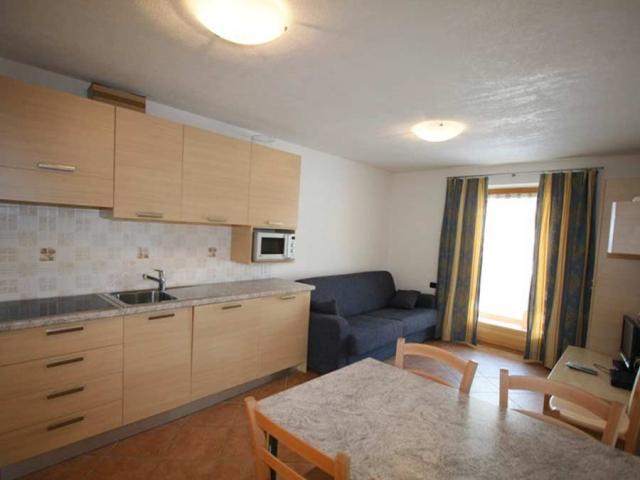 agenzia-living-viaggi-livigno-appartamento-casa-emma-sala.jpeg