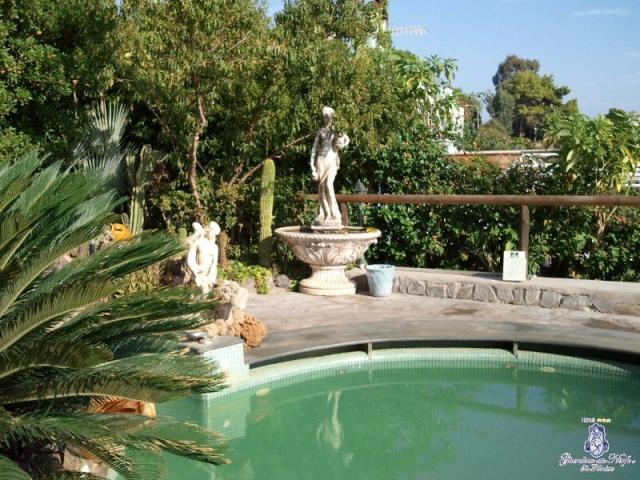 Giardino delle Ninfe e la Fenice