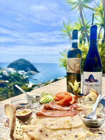 Gourmet + View