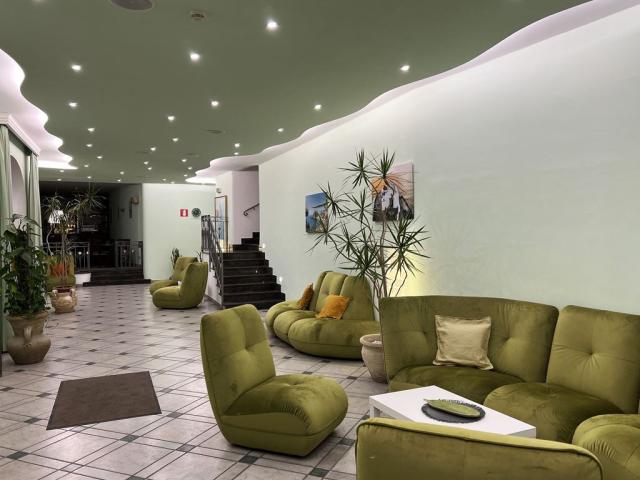 hall2