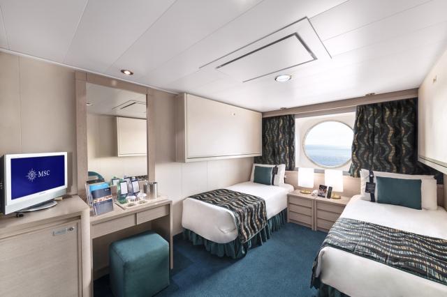 Kajuta s oknem MSC Poesia
