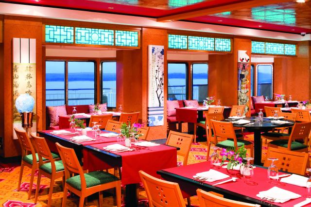 Zábava na lodi Norwegian Pearl