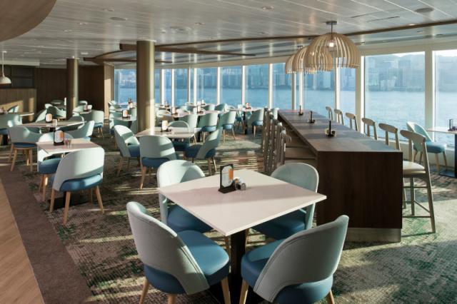 Zábava na lodi Celebrity Summit