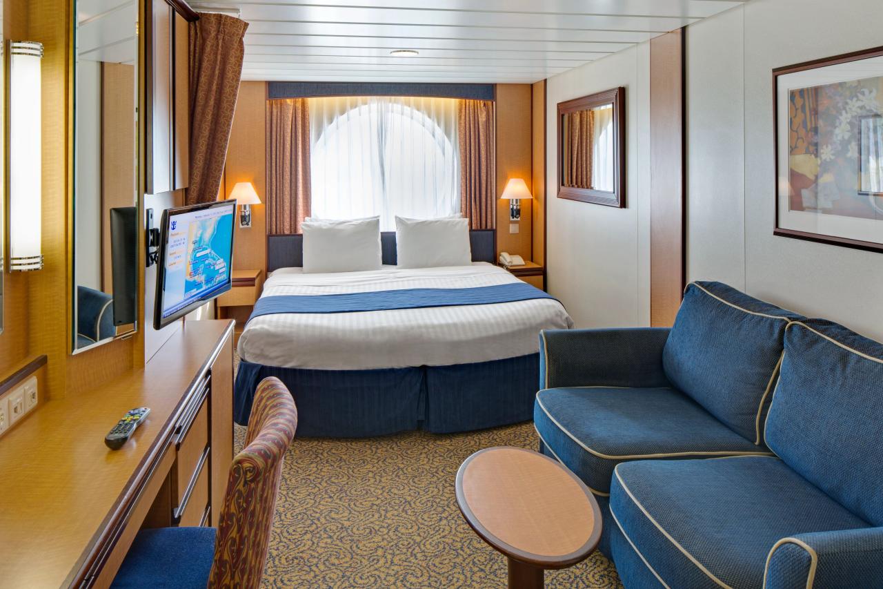 Kajuta s oknem Serenade of the Seas