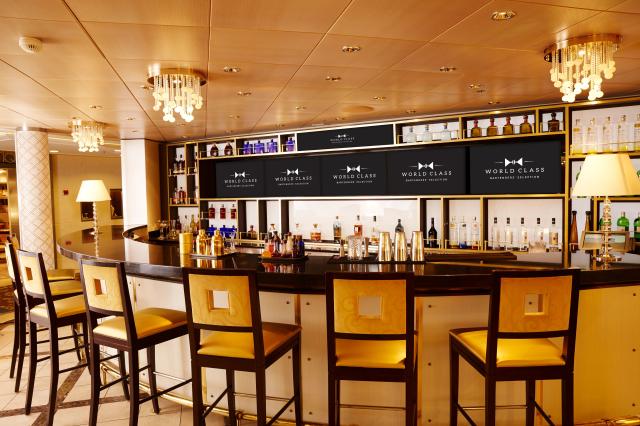 Zábava na lodi Celebrity Solstice