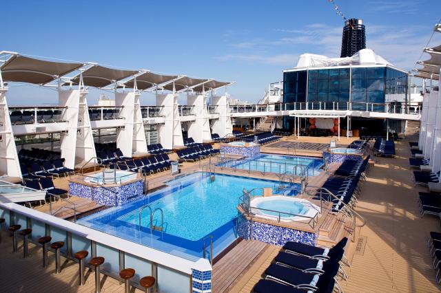 Zábava na lodi Celebrity Solstice